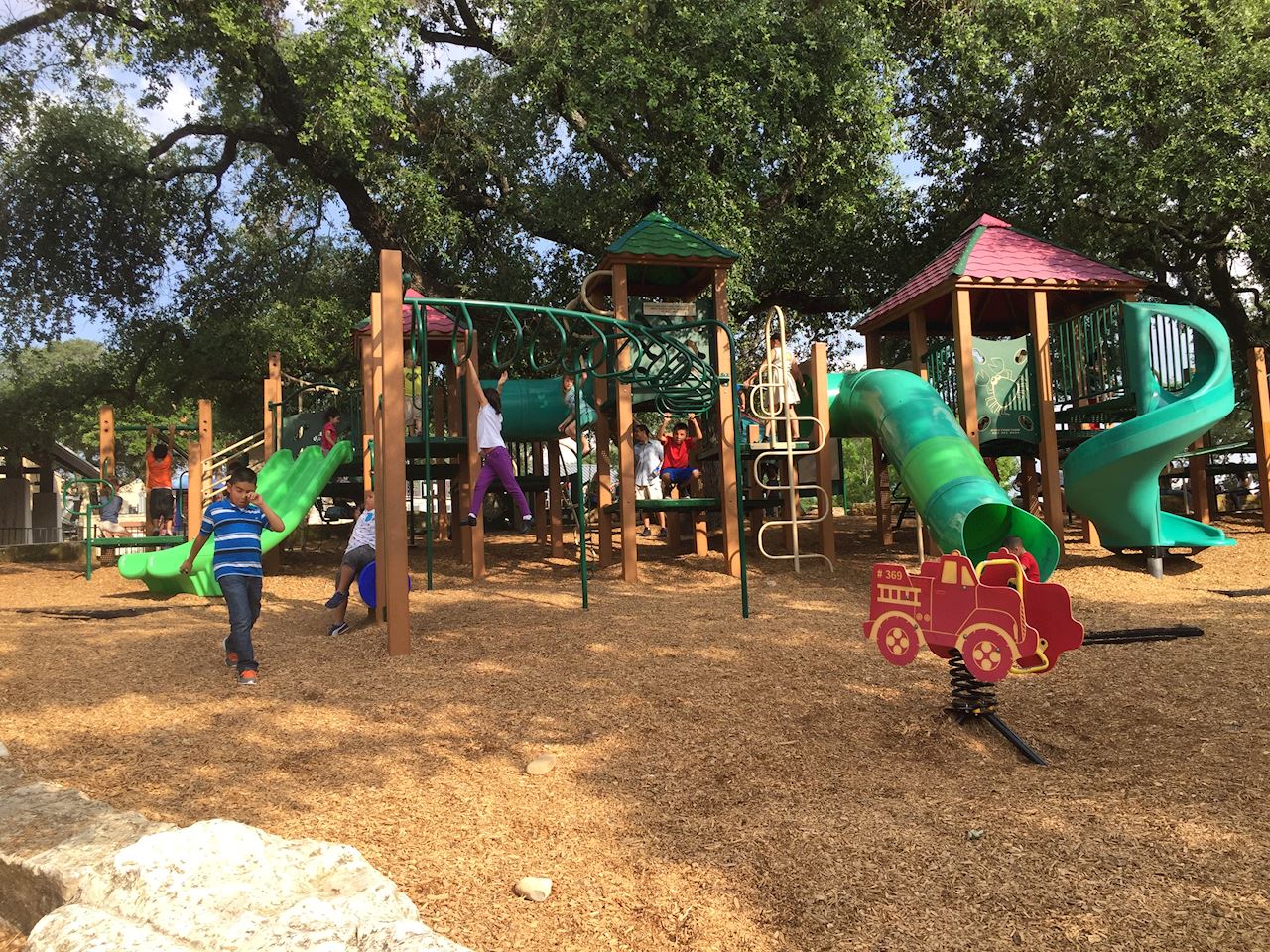 SouthPark Mall Attracts Families with Big Outdoor Playground