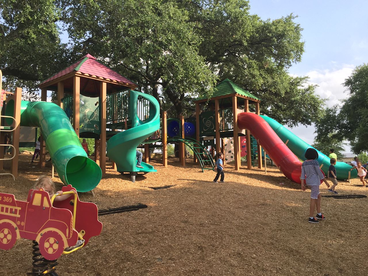 SouthPark Mall Attracts Families with Big Outdoor Playground